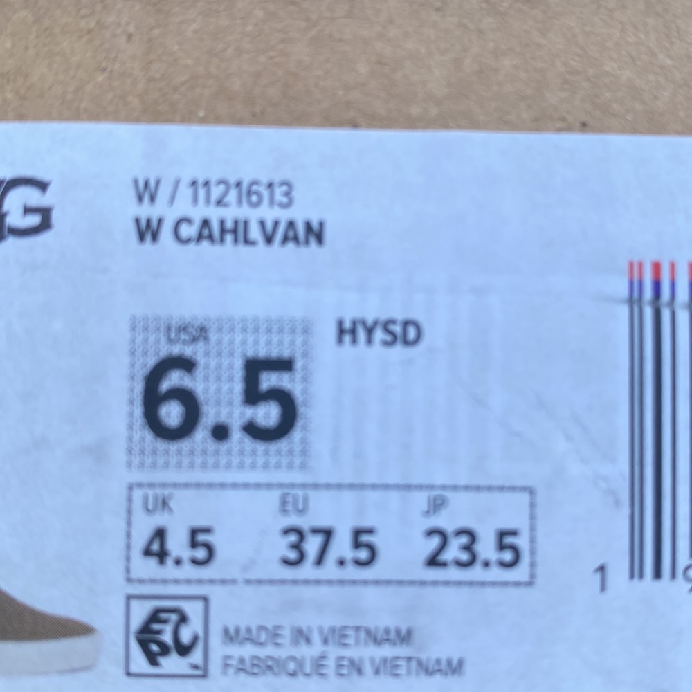 Ugg Slipons - image 7